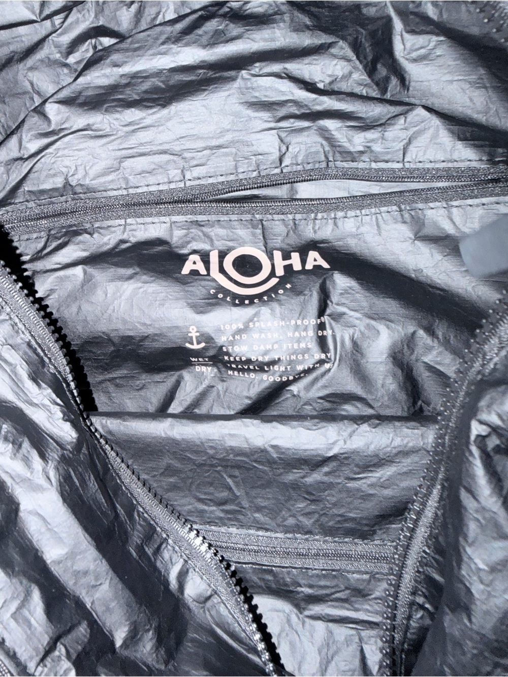 ALOHA Collection Black Travel Tote and Pouches (5 pieces) - Picture 3 of 9